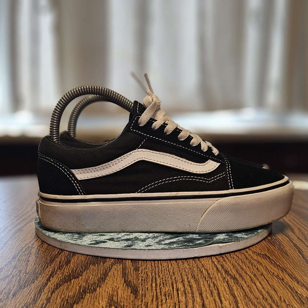 VANS Old Skool Unisex Classic Suede Black/White  721356  Size Men's 5/ Wmn's 6.5